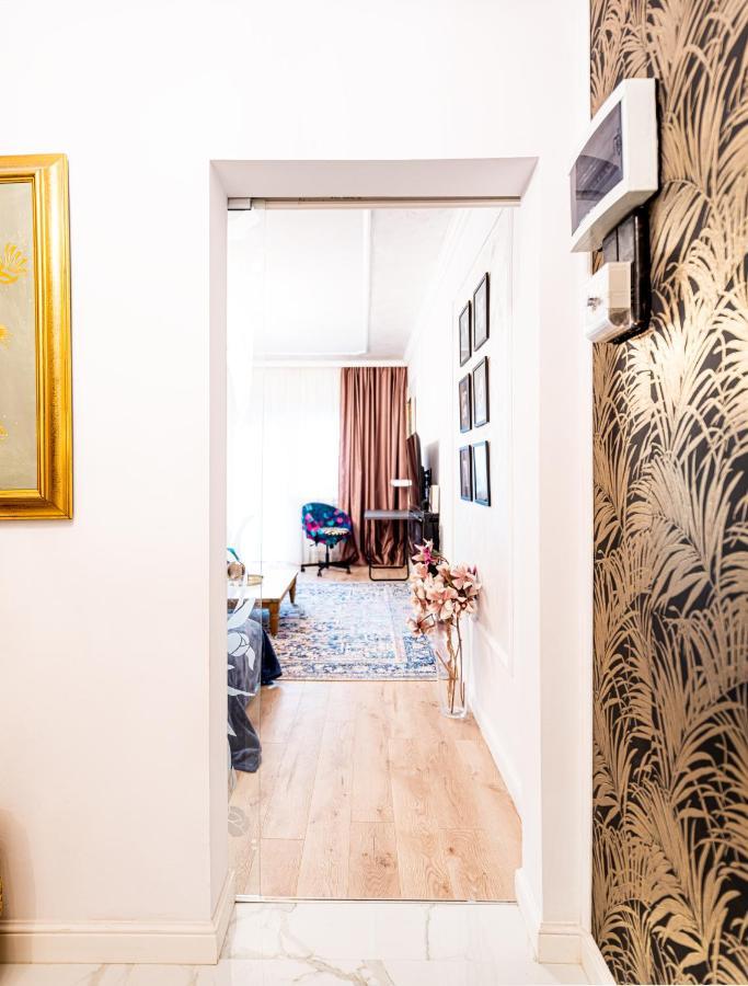 The Artist - Ultracentral Designer Apartment บูคาเรสต์ ภายนอก รูปภาพ